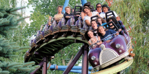 Six Flags - Catwoman's Whip | RoadGuides.com